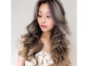 體驗縮圖 - 台北中山站【Fin Hair】專業級燙髮/染髮+洗+剪+護髮，王瞳、詹子晴、Gino、大牙、王彩華、主持人Lulu等知名藝人、網紅皆是座上嘉賓，捷運中山站步行1分鐘即可到達！