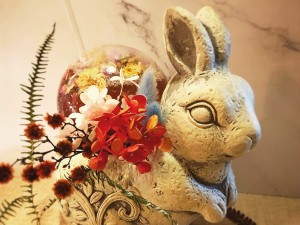 體驗縮圖 - 桃園中壢【F&Bar餐酒館】2人餐酒，近中原夜市，除了菜單上的招牌調酒，還可為你創造只屬於你的調酒！酒器典雅復古，造型吸睛好拍；餐點有排餐、義式料理等多元選擇，來個美好的微醺之夜吧～