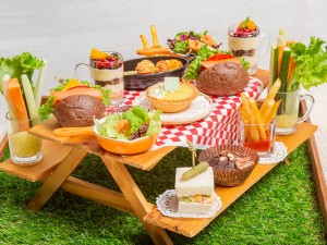 體驗縮圖 - 台北大安【璐露野生活 LULUYELIFE CAFÉ】2~4人體驗，提供各式派對小點、異國料理，療癒系餐桌風景，讓你怎麼拍都好看，Po上IG詢問度超高！快跟好友來場野餐系約會吧～