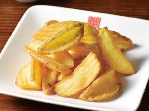 體驗縮圖 - 宅配【鮮定食品】宵夜點心組合，想吃炸物但又嫌外面賣的太油膩、吃起來很負擔嗎？那就自己做吧！將鮮定酥脆雞塊、酥脆薯條、蘿蔔糕放入氣炸鍋少油烹調，一鍵輕鬆料理，美味上桌！