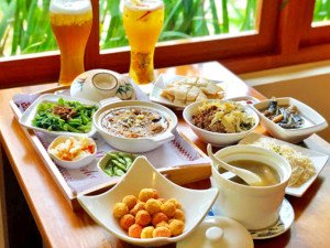 體驗縮圖 - 台中南屯【田寮農莊】2~4人農莊農家菜，假日可體驗！來自第一代總舖師的手路菜，各式各樣傳統農家特色餐點，將辦桌菜轉型成簡餐式的特色套餐！還有放鬆心情的後花園，適合親子共遊的好地方！